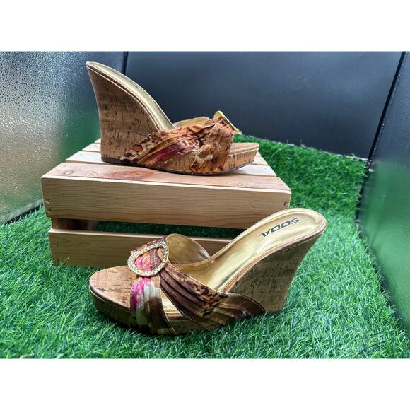 SODA Wedge Heels- Gold/Cork/Floral-Size 10W - Picture 1 of 10